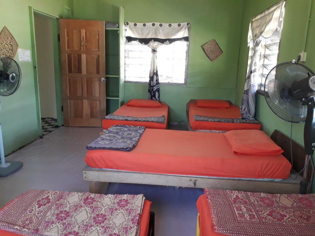 Mulu D Cave Homestay Zewnętrze zdjęcie