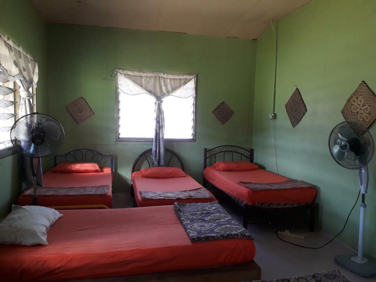 Mulu D Cave Homestay Zewnętrze zdjęcie