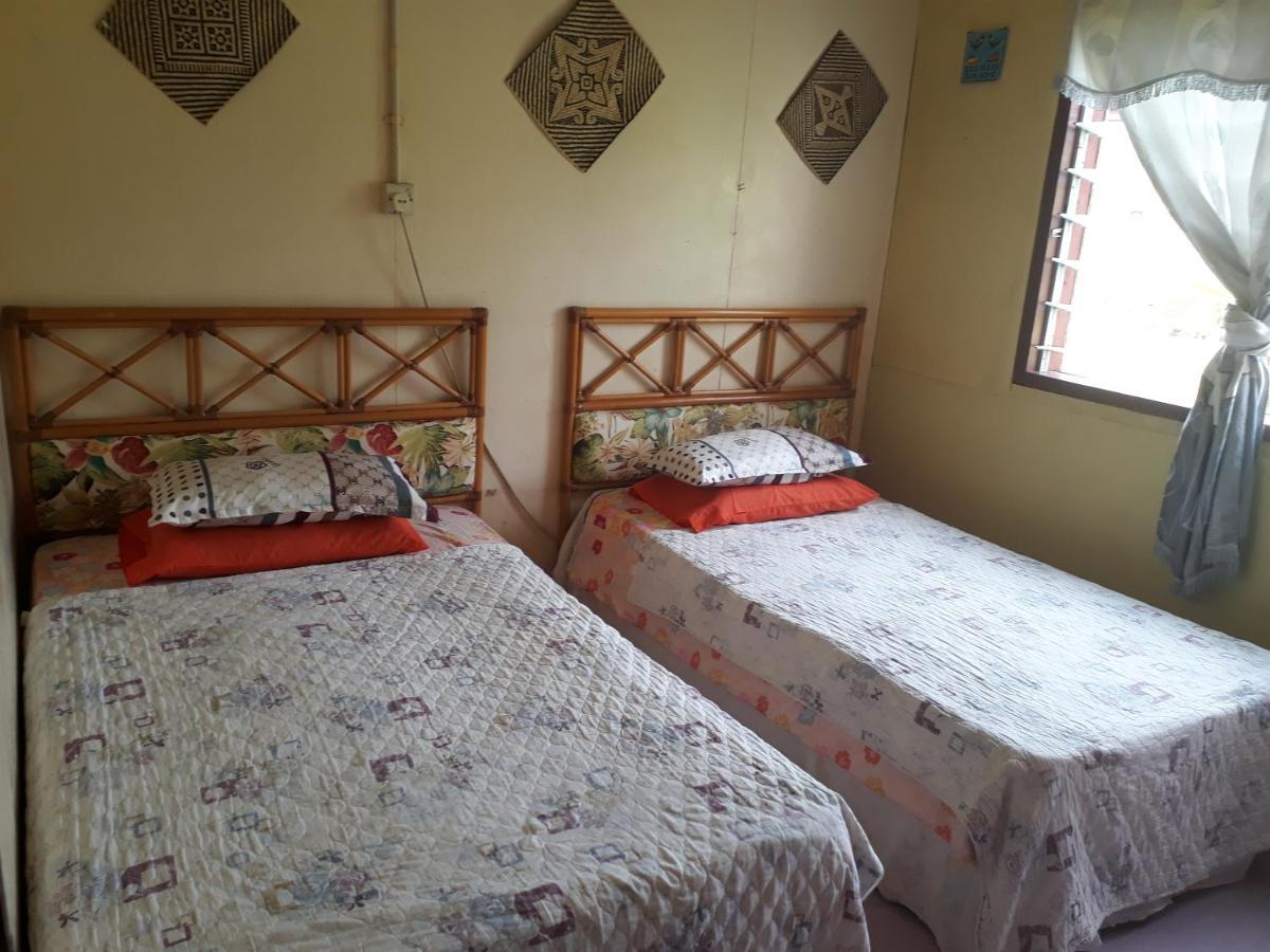 Mulu D Cave Homestay Zewnętrze zdjęcie