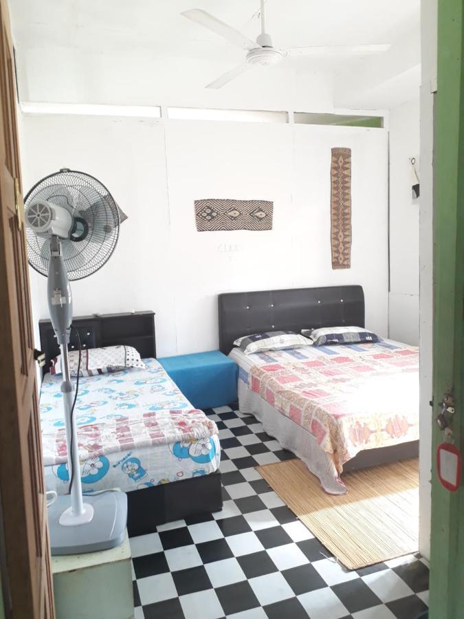 Mulu D Cave Homestay Zewnętrze zdjęcie